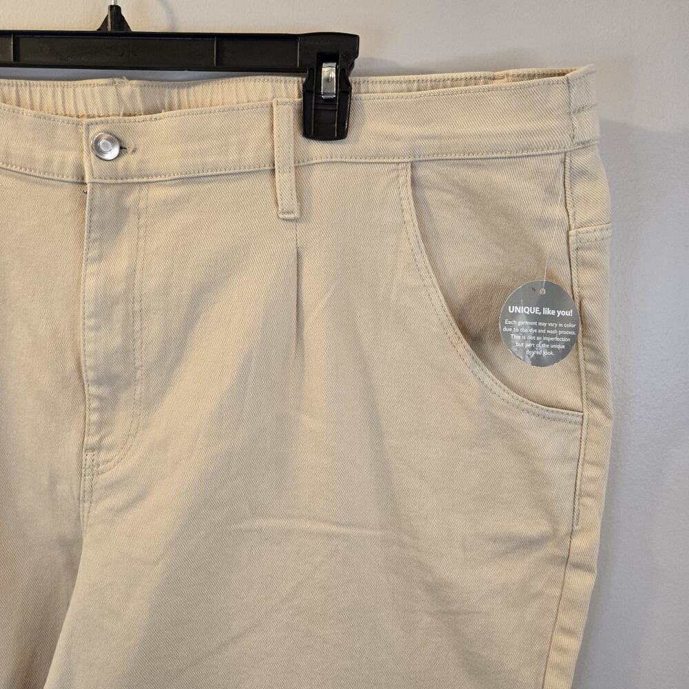 Ophelia Roe Plus Size 3X Capris Cropped Cream Denim Pants Flat Front 46"x25"